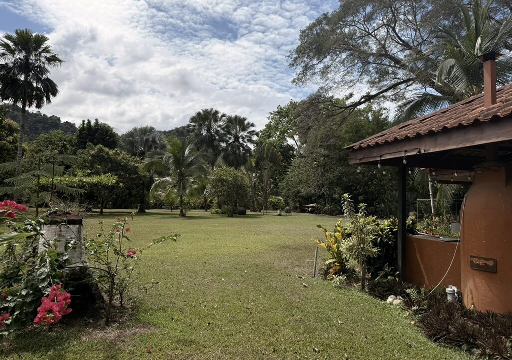 7C626913-3463-4A11-9EF7-4D70F2F2B0FB_1_105_c