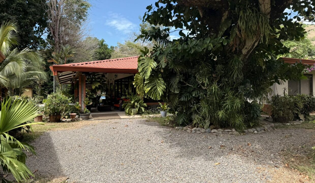 WhatsApp Image 2026-03-06 at 18.06.02 (2)